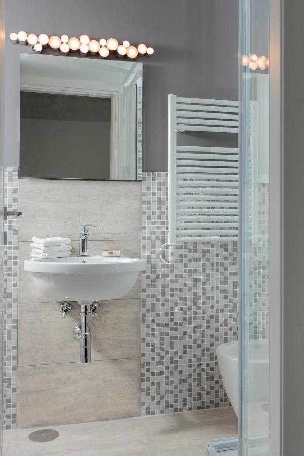 Margana Tower Aparthotel Rome Bagian luar foto