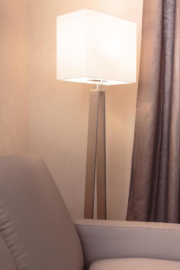 Margana Tower Aparthotel Rome Bagian luar foto